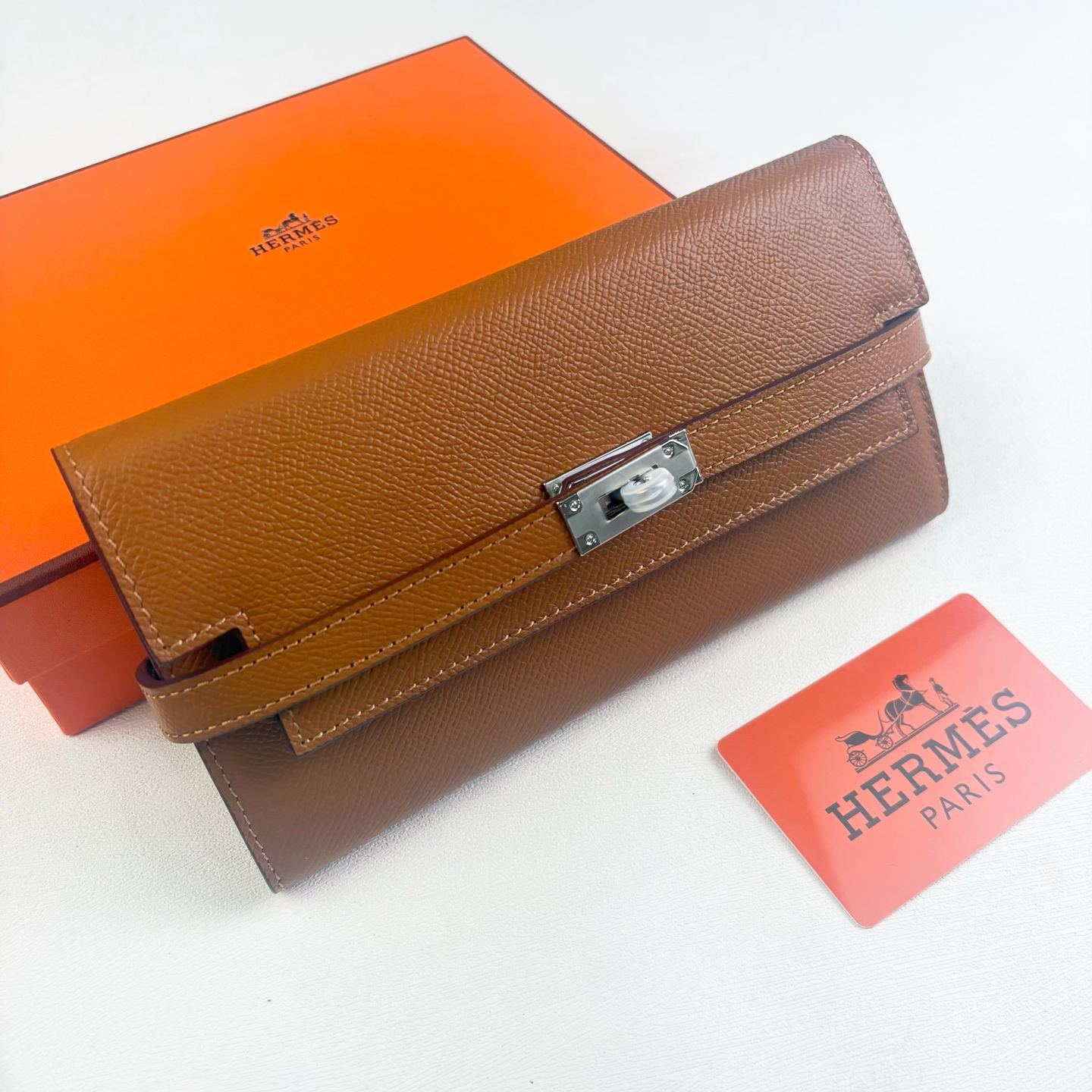 HERMES  kelly bag 💋材质:进口empson 牛皮💋尺寸：20cm*11cm*3cm💋型