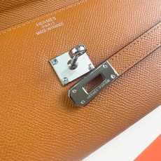 HERMES kelly bag 💋材质:进口empson 牛皮💋尺寸:20cm*11cm*3cm💋型 HERMES kelly bag 💋材质:进口empson 牛皮💋尺寸:20cm*11cm*3cm💋型