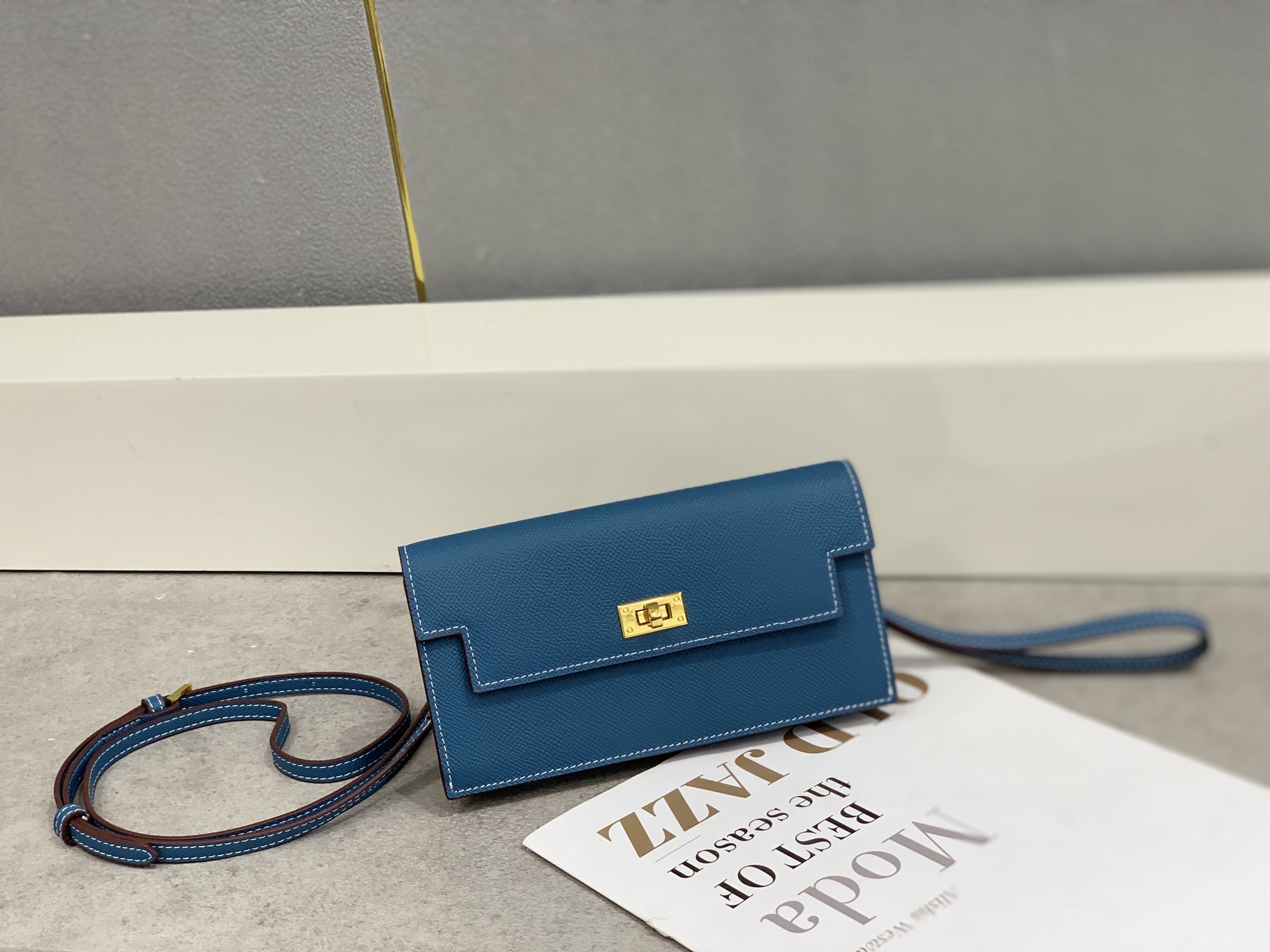 Hermes-Kelly Pocket长钱包➕斜挎包 Madame小牛皮长钱包➕斜挎包 - 6个卡槽 - 一个拉链口袋 Hermes-Kelly Pocket长钱包➕斜挎包 Madame小牛皮长钱包➕斜挎包 - 6个卡槽 - 一个拉链口袋