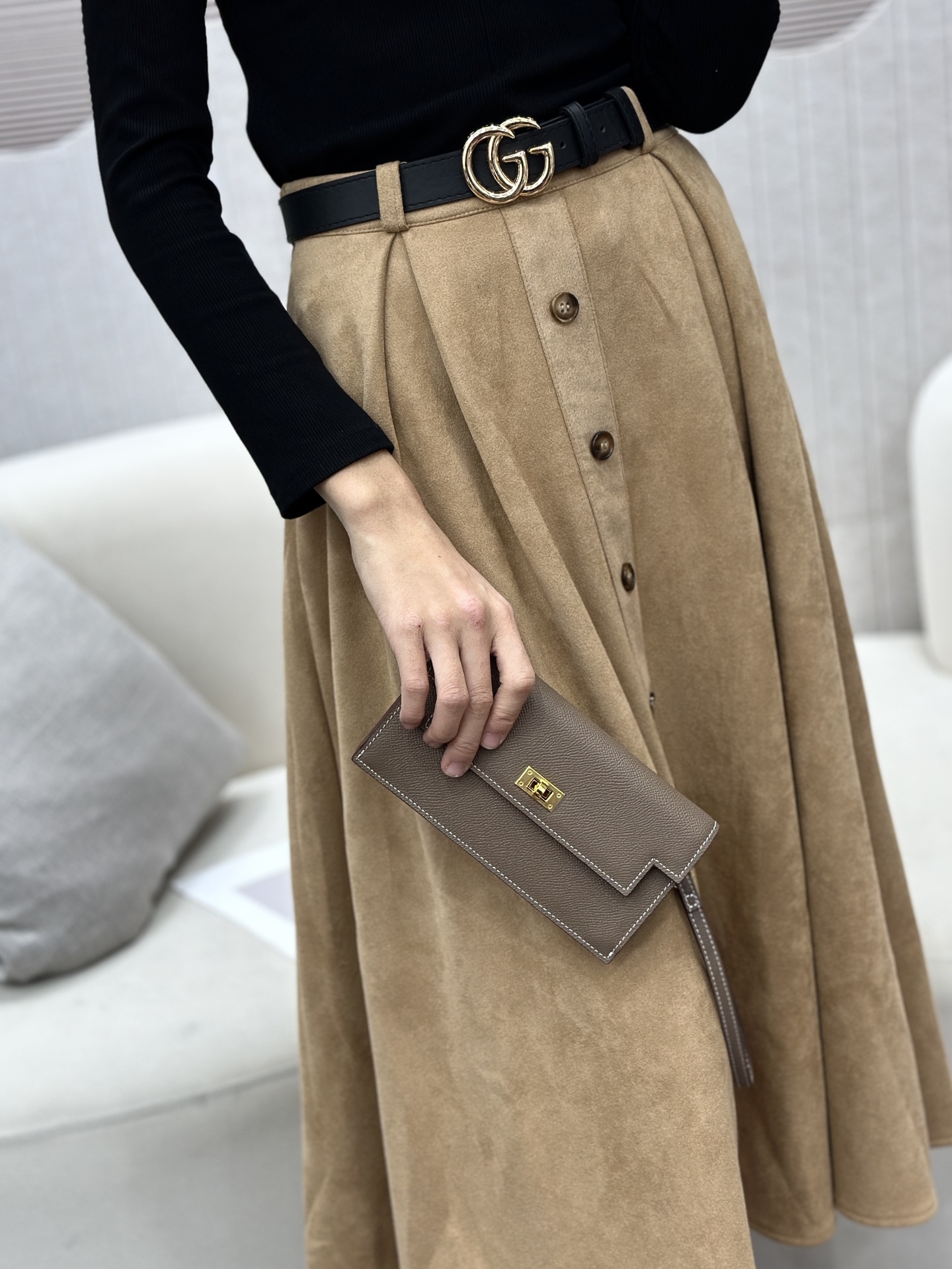 Hermes-Kelly Pocket长钱包➕斜挎包 Madame小牛皮长钱包➕斜挎包 - 6个卡槽 - 一个拉链口袋 Hermes-Kelly Pocket长钱包➕斜挎包 Madame小牛皮长钱包➕斜挎包 - 6个卡槽 - 一个拉链口袋