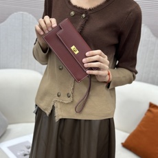 Hermes-Kelly Pocket长钱包➕斜挎包 Madame小牛皮长钱包➕斜挎包 - 6个卡槽 - 一个拉链口袋 Hermes-Kelly Pocket长钱包➕斜挎包 Madame小牛皮长钱包➕斜挎包 - 6个卡槽 - 一个拉链口袋
