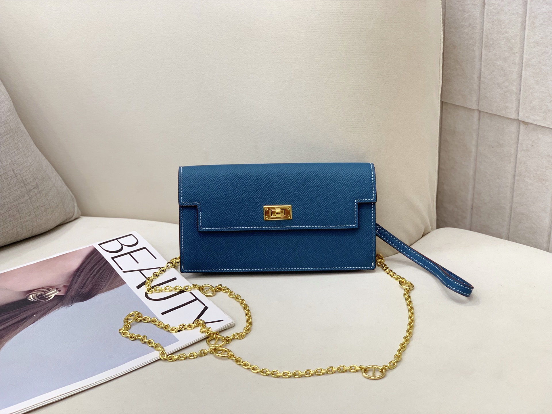 Hermes-Kelly Pocket长钱包➕斜挎包 Madame小牛皮长钱包➕斜挎包 - 6个卡槽 - 一个拉链口袋 Hermes-Kelly Pocket长钱包➕斜挎包 Madame小牛皮长钱包➕斜挎包 - 6个卡槽 - 一个拉链口袋