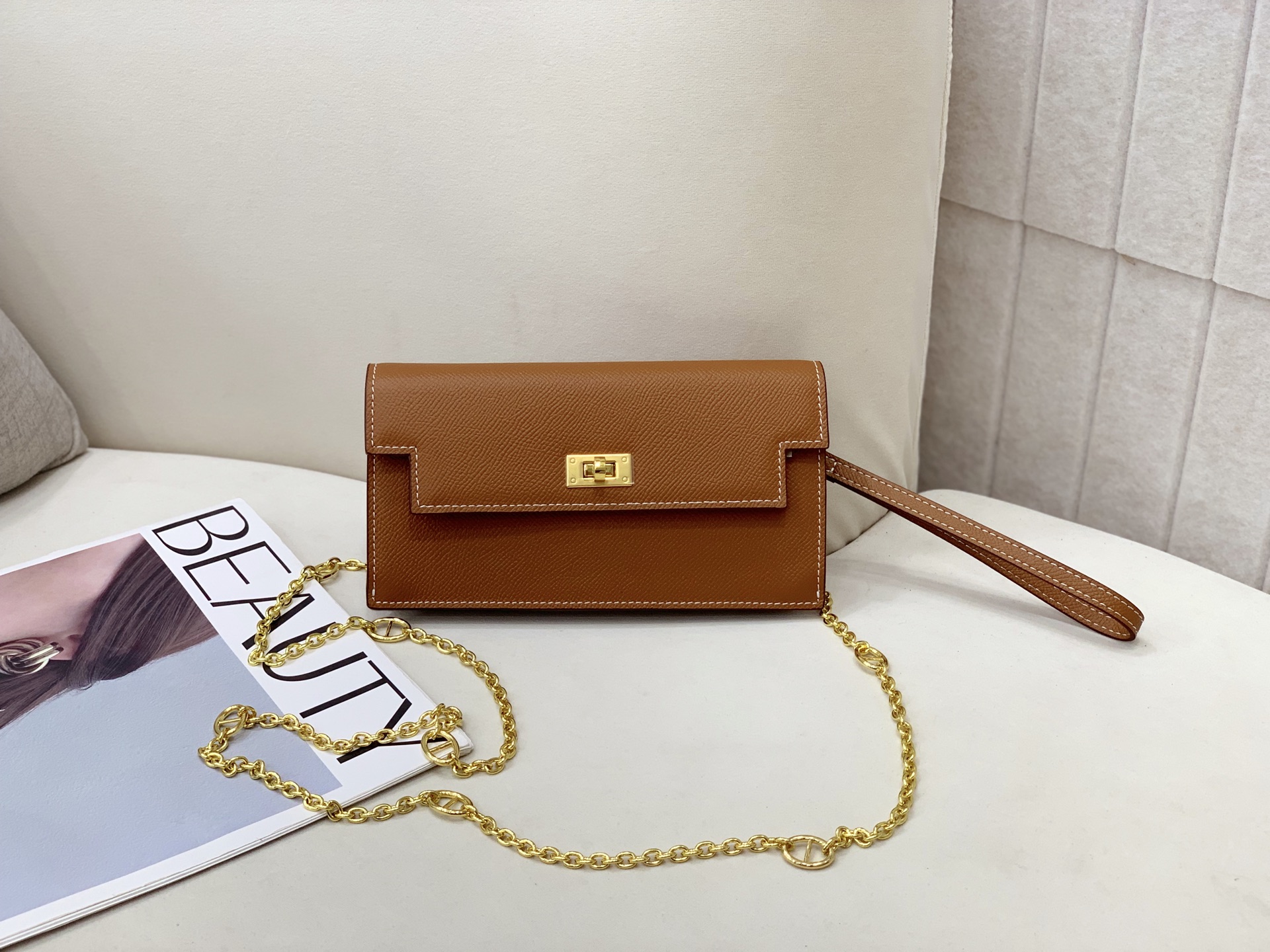 Hermes-Kelly Pocket长钱包➕斜挎包 Madame小牛皮长钱包➕斜挎包 - 6个卡槽 - 一个拉链口袋 Hermes-Kelly Pocket长钱包➕斜挎包 Madame小牛皮长钱包➕斜挎包 - 6个卡槽 - 一个拉链口袋