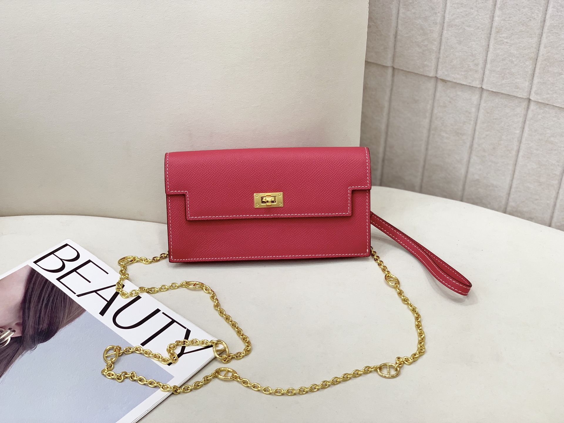 Hermes-Kelly Pocket长钱包➕斜挎包 Madame小牛皮长钱包➕斜挎包 - 6个卡槽 - 一个拉链口袋 Hermes-Kelly Pocket长钱包➕斜挎包 Madame小牛皮长钱包➕斜挎包 - 6个卡槽 - 一个拉链口袋