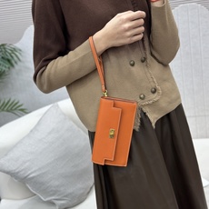 Hermes-Kelly Pocket长钱包➕斜挎包 Madame小牛皮长钱包➕斜挎包 - 6个卡槽 - 一个拉链口袋 Hermes-Kelly Pocket长钱包➕斜挎包 Madame小牛皮长钱包➕斜挎包 - 6个卡槽 - 一个拉链口袋