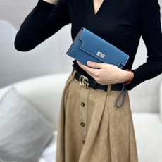 Hermes-Kelly Pocket长钱包➕斜挎包 Madame小牛皮长钱包➕斜挎包 - 6个卡槽 - 一个拉链口袋 Hermes-Kelly Pocket长钱包➕斜挎包 Madame小牛皮长钱包➕斜挎包 - 6个卡槽 - 一个拉链口袋