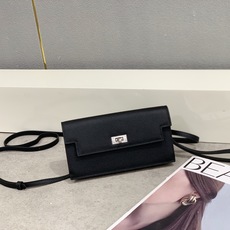 Hermes-Kelly Pocket长钱包➕斜挎包 Madame小牛皮长钱包➕斜挎包 - 6个卡槽 - 一个拉链口袋 Hermes-Kelly Pocket长钱包➕斜挎包 Madame小牛皮长钱包➕斜挎包 - 6个卡槽 - 一个拉链口袋