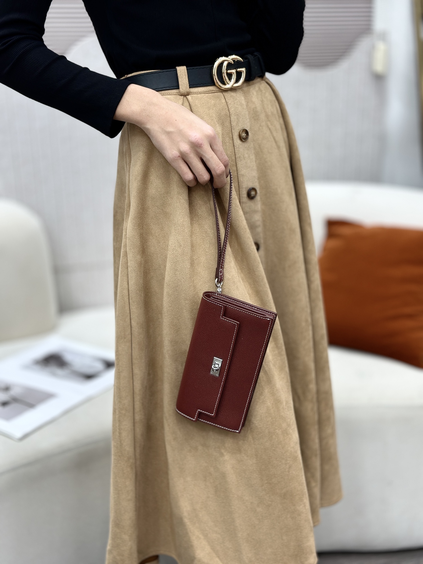 Hermes-Kelly Pocket长钱包➕斜挎包 Madame小牛皮长钱包➕斜挎包 - 6个卡槽 - 一个拉链口袋 Hermes-Kelly Pocket长钱包➕斜挎包 Madame小牛皮长钱包➕斜挎包 - 6个卡槽 - 一个拉链口袋