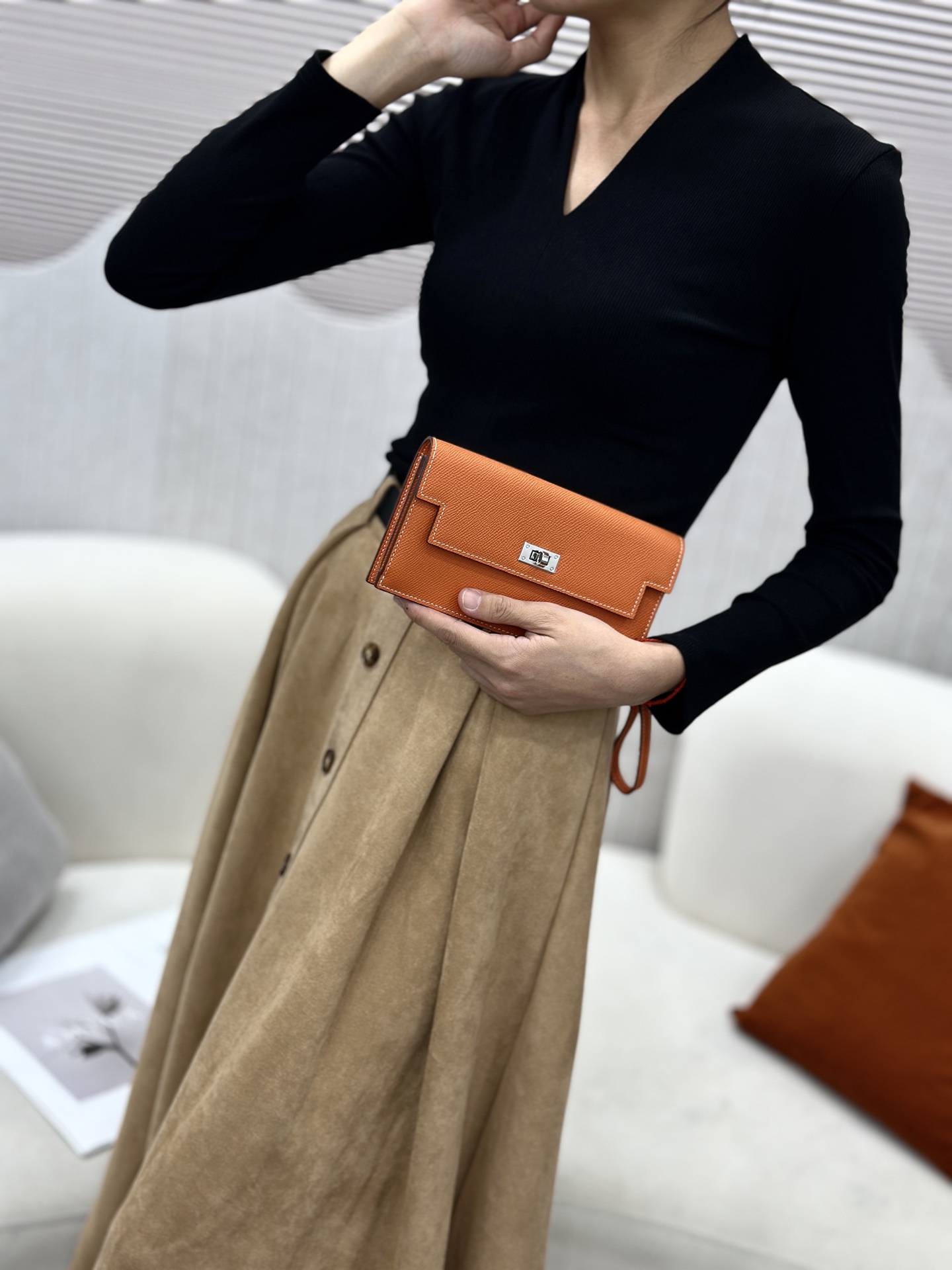 Hermes-Kelly Pocket长钱包➕斜挎包 Madame小牛皮长钱包➕斜挎包 - 6个卡槽 - 一个拉链口袋 Hermes-Kelly Pocket长钱包➕斜挎包 Madame小牛皮长钱包➕斜挎包 - 6个卡槽 - 一个拉链口袋