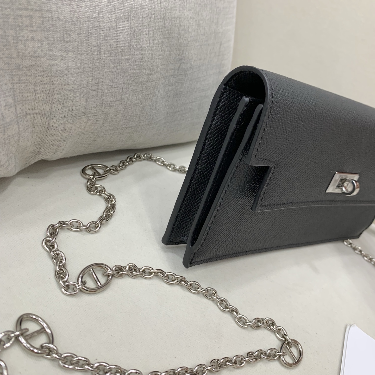 Hermes-Kelly Pocket长钱包➕斜挎包 Madame小牛皮长钱包➕斜挎包 - 6个卡槽 - 一个拉链口袋 Hermes-Kelly Pocket长钱包➕斜挎包 Madame小牛皮长钱包➕斜挎包 - 6个卡槽 - 一个拉链口袋