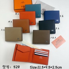新款new arrives Hermes Silk’in男士短钱包 采用Barenia小牛皮➕Togo 牛皮制作而成 新款new arrives Hermes Silk’in男士短钱包 采用Barenia小牛皮➕Togo 牛皮制作而成