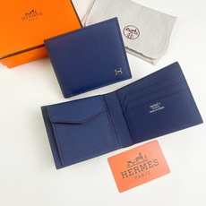 新款new arrives Hermes Silk’in男士短钱包 采用Barenia小牛皮➕Togo 牛皮制作而成 新款new arrives Hermes Silk’in男士短钱包 采用Barenia小牛皮➕Togo 牛皮制作而成