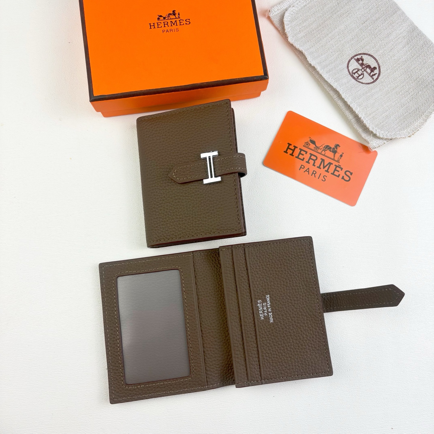 Hermes togo 小牛皮卡包 3