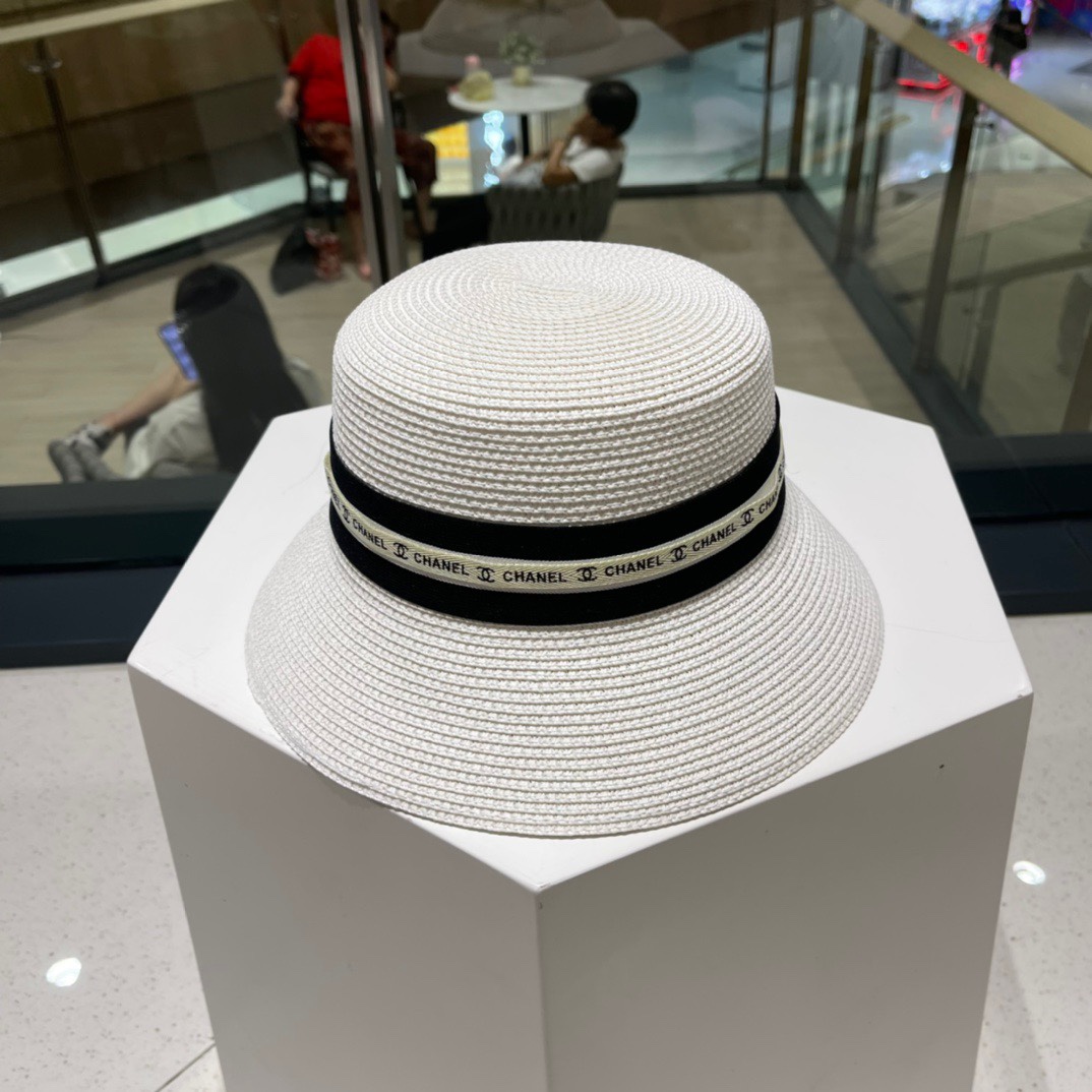  Chanel香奈儿草帽，头围57cm。