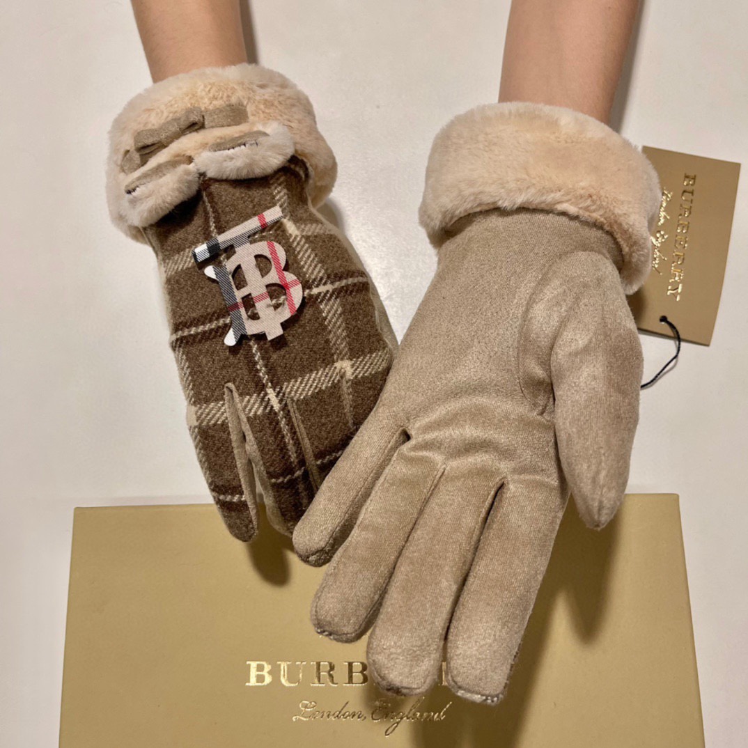 配包装巴宝莉BURBERRY专柜新品羊毛触屏手套时尚手套秋冬保暖加绒内里经典格子上手超舒适柔软百搭均码