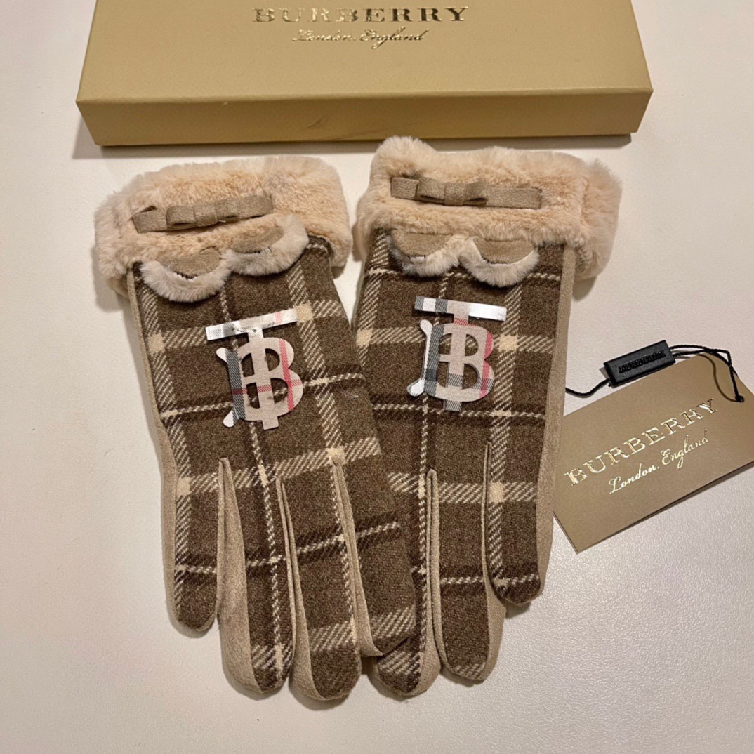 配包装巴宝莉BURBERRY专柜新品羊毛触屏手套时尚手套秋冬保暖加绒内里经典格子上手超舒适柔软百搭均码