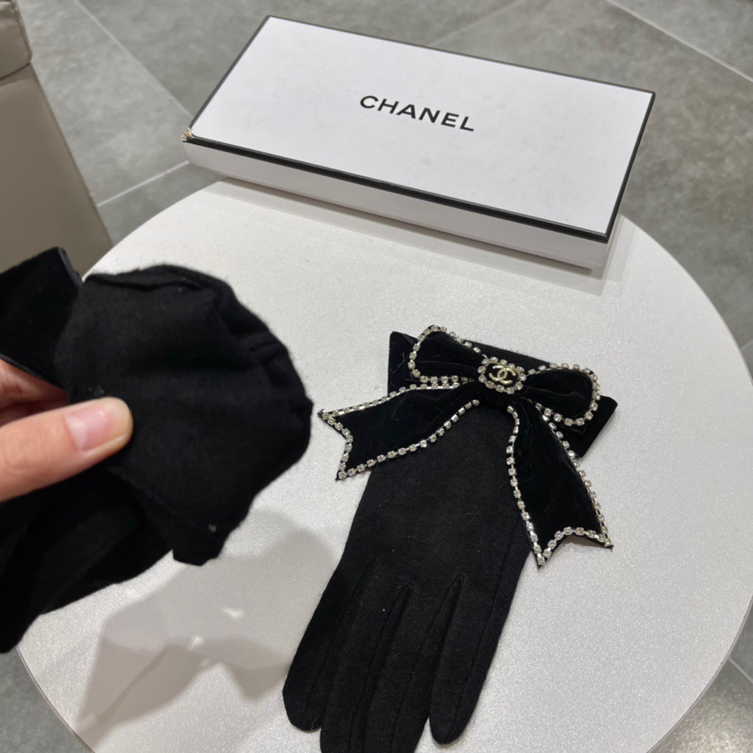 Chanel香奈儿2023秋冬羊毛手套值得对比同款不同品质秒杀市场差产品羊毛内里不加绒经典不过时款.喜欢