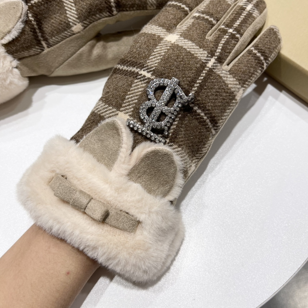 巴宝莉BURBERRY羊毛手套时尚手套秋冬保暖加绒内里经典简洁上手超舒适柔软百搭均码