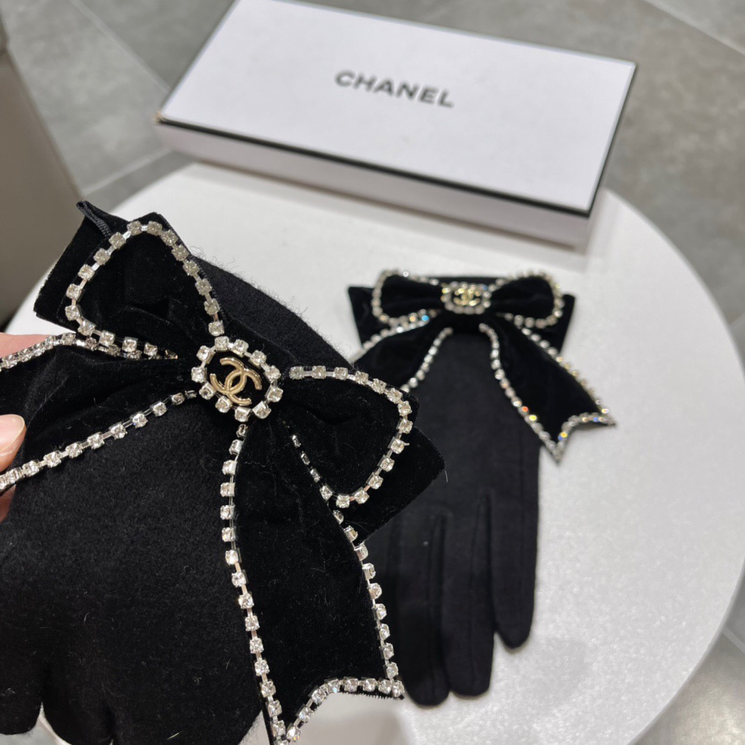 Chanel香奈儿2023秋冬羊毛手套值得对比同款不同品质秒杀市场差产品羊毛内里不加绒经典不过时款.喜欢