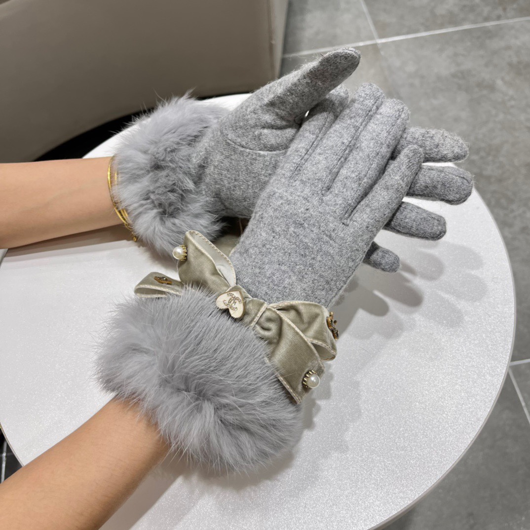 Chanel香奈儿秋冬懒兔毛羊毛手套值得对比同款不同品质秒杀市场差产品羊毛十懒兔毛内里加绒经典不过时款.