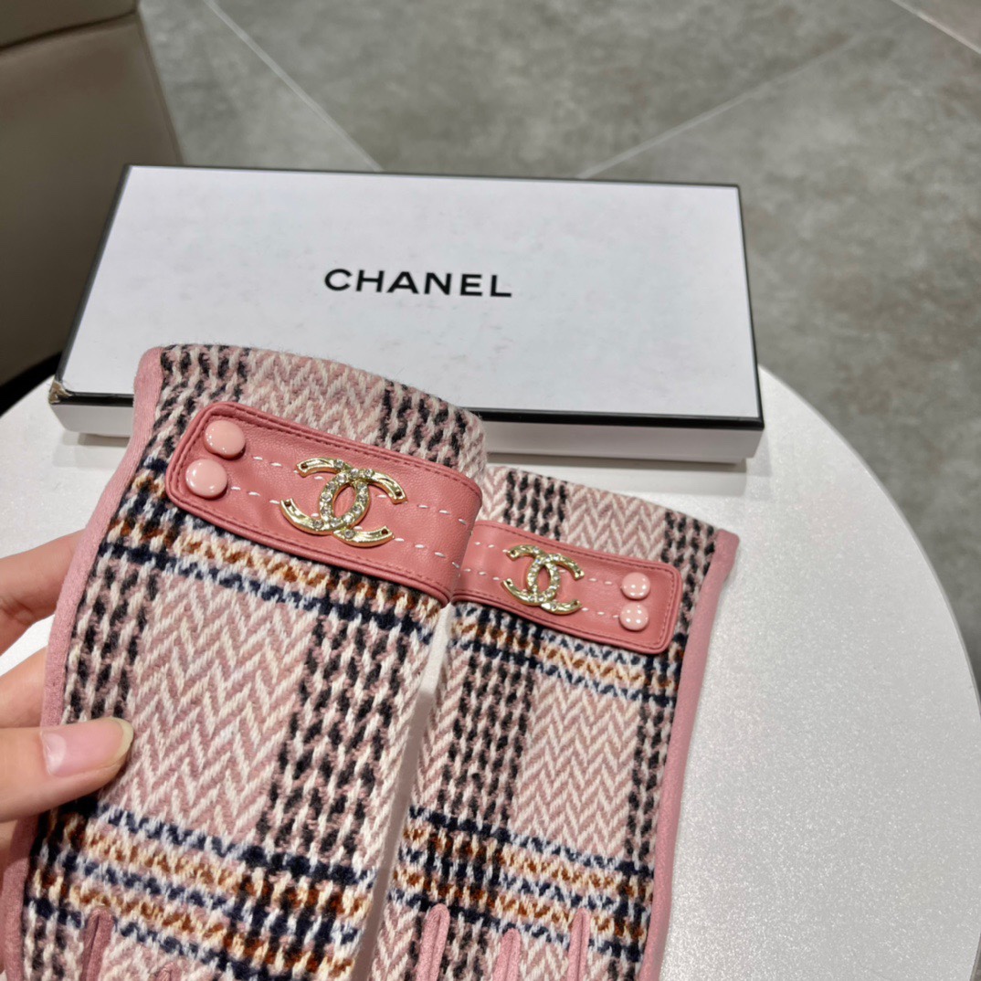 新款Chanel香奈儿专柜新品羊毛手套时尚手套秋冬保暖加绒内里上手超舒适柔软百搭！均码