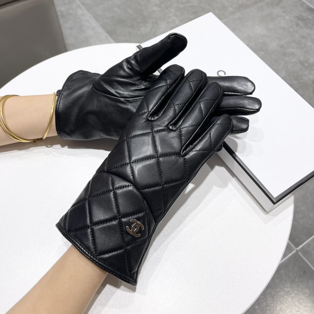 ️香奈儿新款女士手套一级羊皮皮质超薄柔软舒适特显手型质感超群码数ML