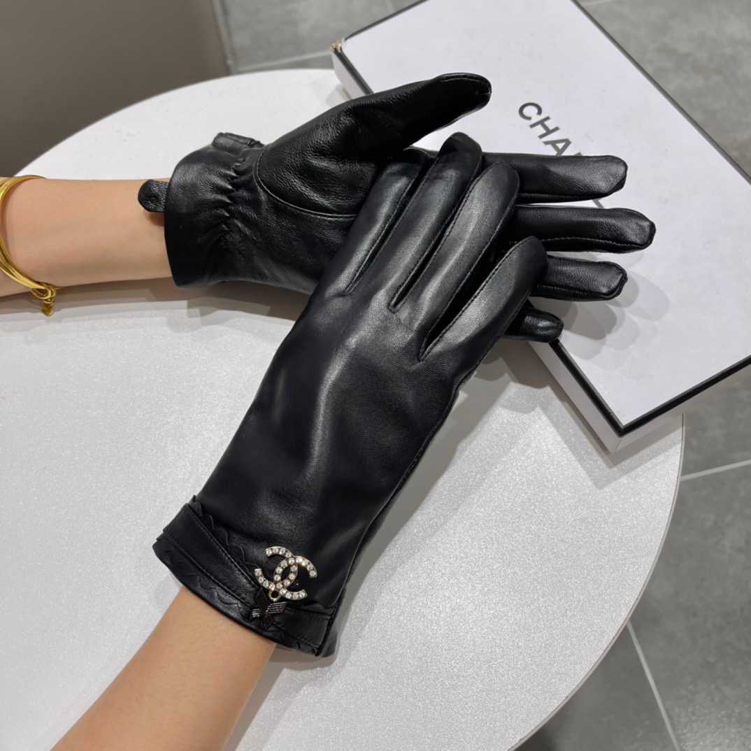 香奈儿新款女士手套一级羊皮皮质超薄柔软舒适特显手型质感超群码数均码