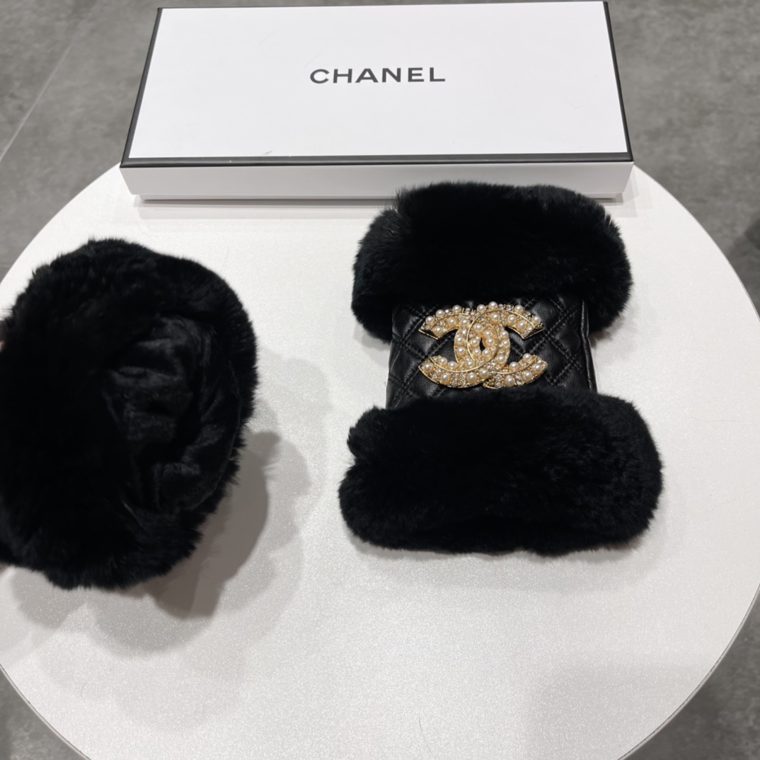 ️Chanel香奈儿2023秋冬短款懒兔毛手套值得对比同款不同品质秒杀市场差产品进口一级羊皮懒兔毛内里加