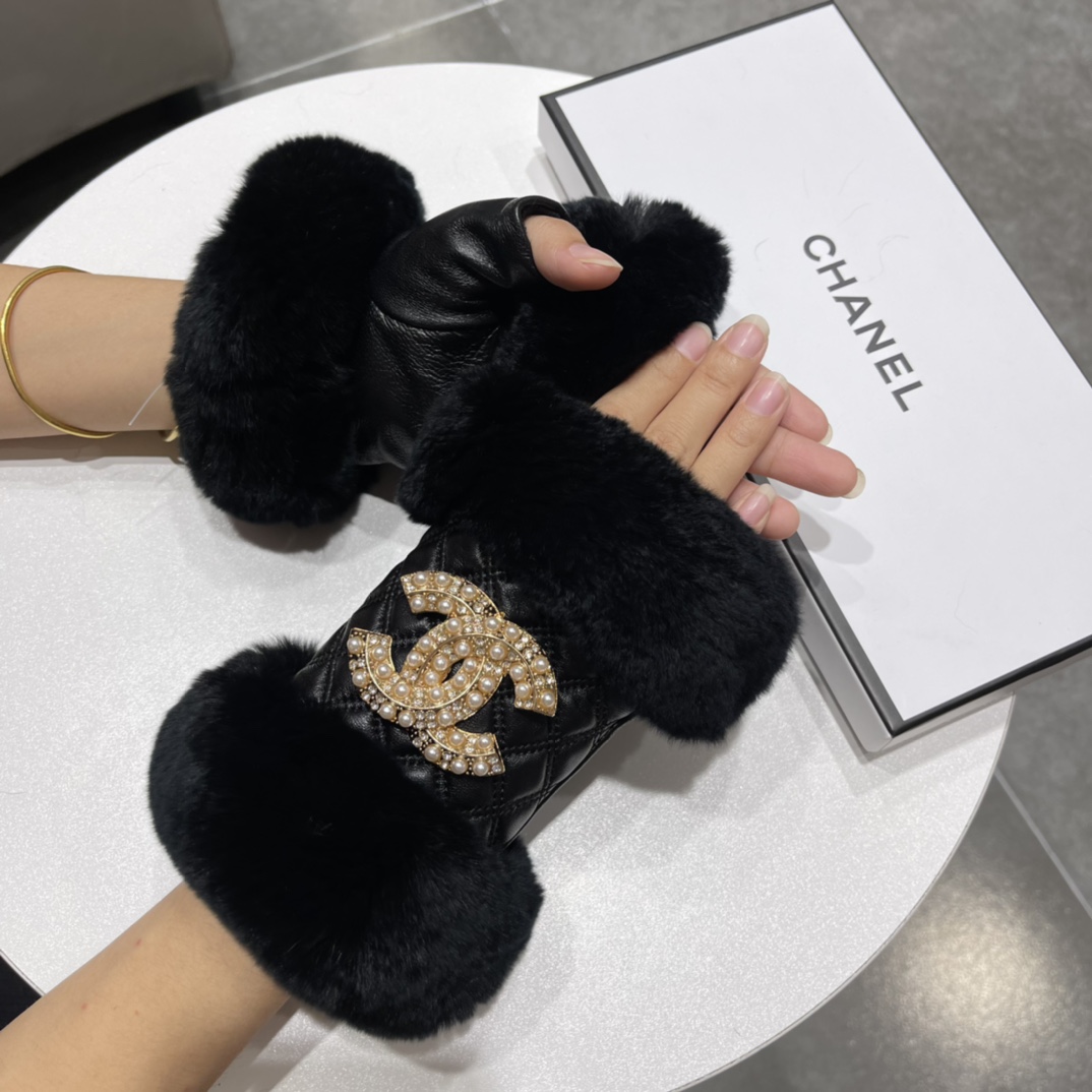 ️Chanel香奈儿2023秋冬短款懒兔毛手套值得对比同款不同品质秒杀市场差产品进口一级羊皮懒兔毛内里加