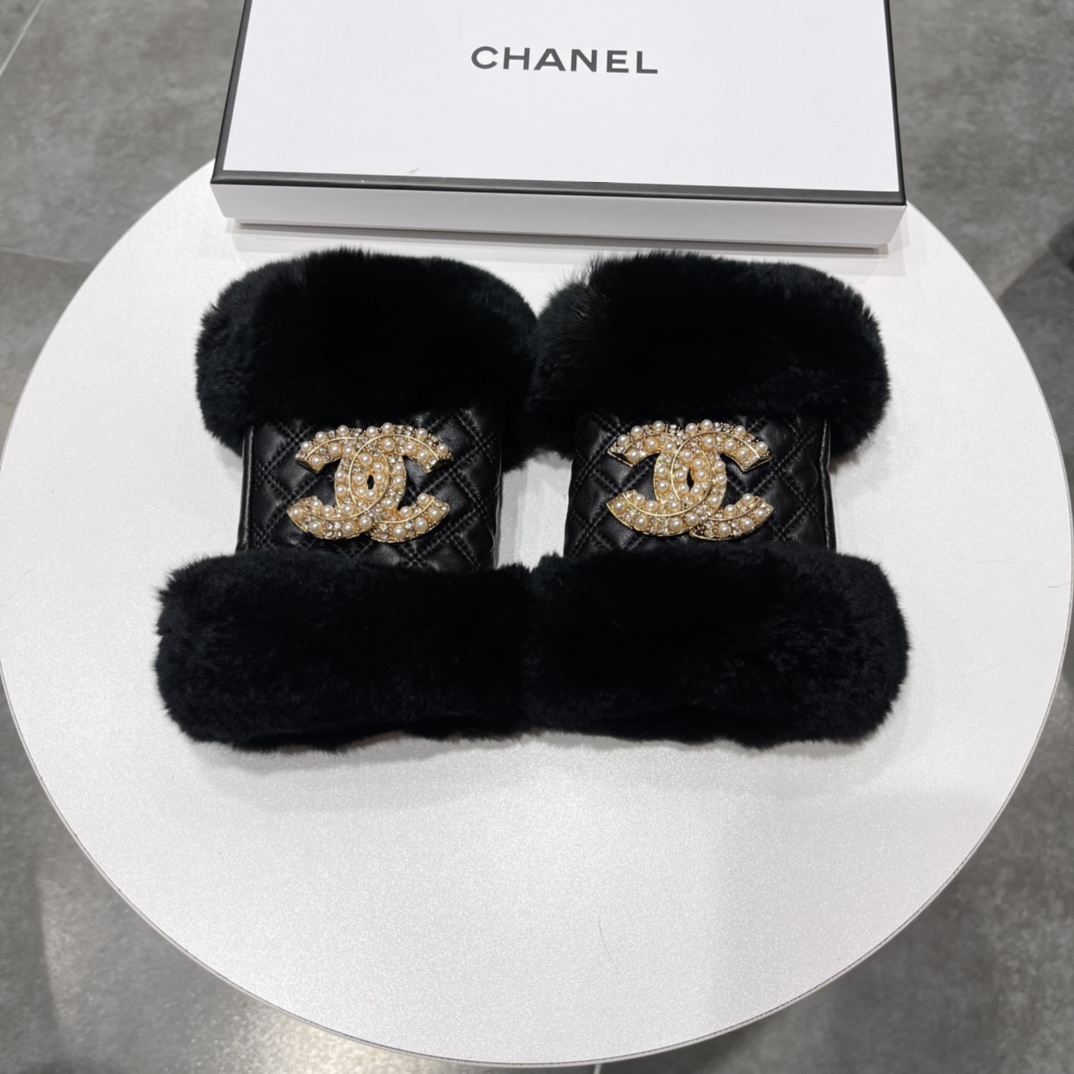 ️Chanel香奈儿2023秋冬短款懒兔毛手套值得对比同款不同品质秒杀市场差产品进口一级羊皮懒兔毛内里加