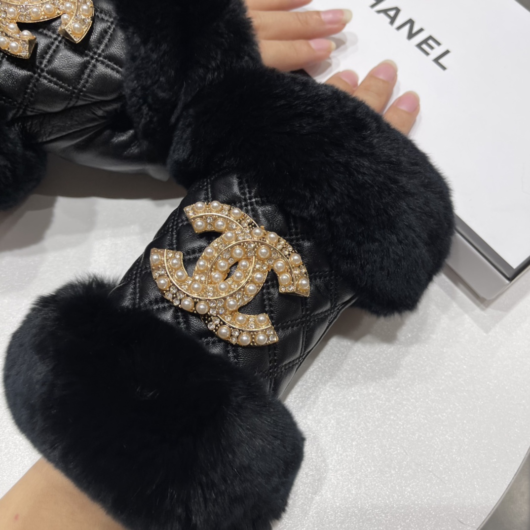 ️Chanel香奈儿2023秋冬短款懒兔毛手套值得对比同款不同品质秒杀市场差产品进口一级羊皮懒兔毛内里加