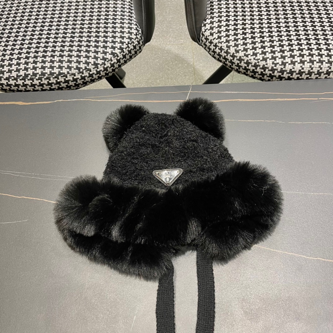 NO:580324,PRADA Prada Cute Plush Hat Women's Autumn and Winter Korean Version Showing Face Small Warm Bear Ears Hat Cycling Ear Protection Lei Feng Hat Trendy Hat Fisherman Hat Baseball Cap Knitted Hat, Hat, prada, prada, espadrilles, hats19860909PRADA普拉达 可爱毛绒帽女秋冬季韩版显脸小保暖小熊耳朵帽子骑车护耳雷锋帽潮帽子渔夫帽棒球帽针织帽,帽子,prada,prada,espadrilles,hats,hat