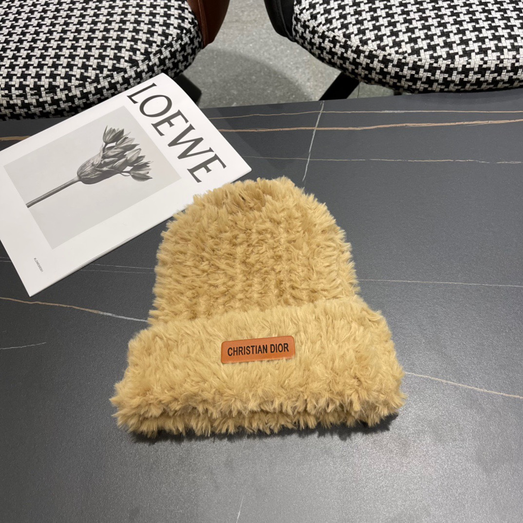    Dior 针织帽子女冬季新款爆款毛绒茸茸保暖显脸小冷帽月子毛线帽