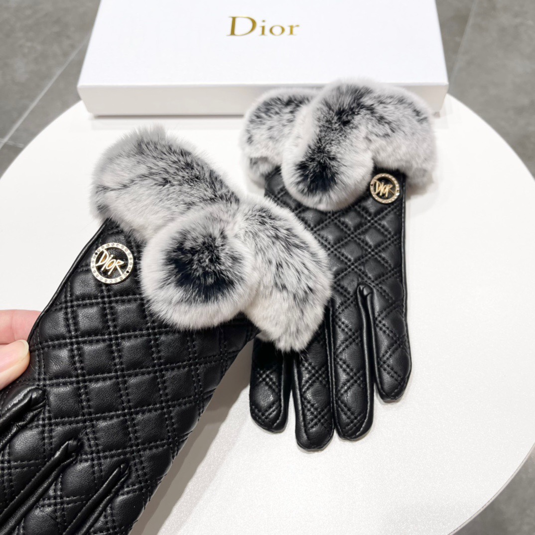 Dior迪奥2023秋冬懒兔毛羊皮手套手机触屏值得对比同款不同品质秒杀市场差产品进口一级羊皮懒兔毛内里加