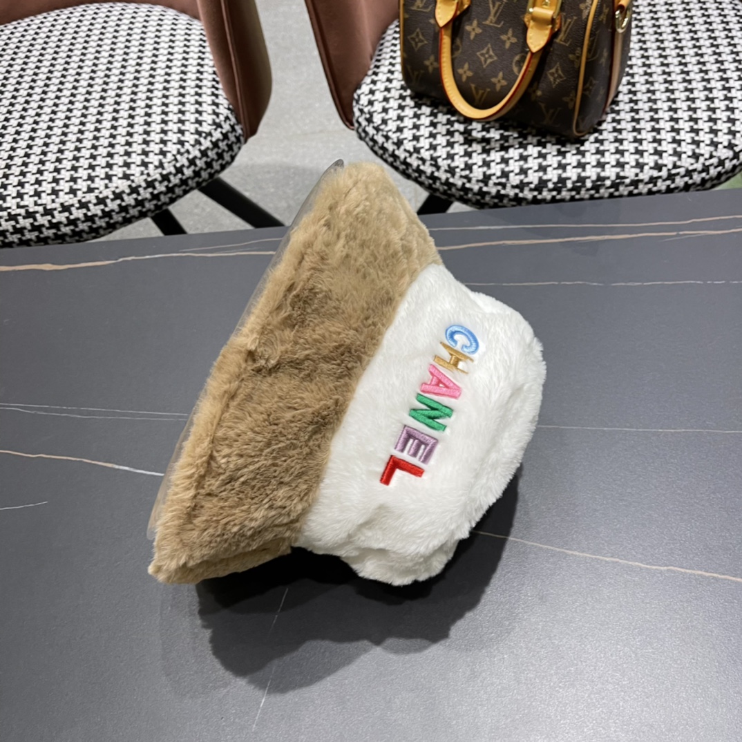 【CHANEL香奈儿】秋冬款小香风毛绒渔夫帽，韩版设计～穿搭必备