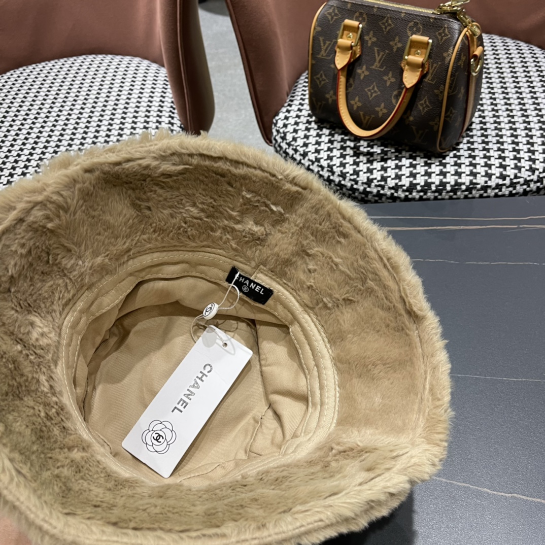 【CHANEL香奈儿】秋冬款小香风毛绒渔夫帽，韩版设计～穿搭必备