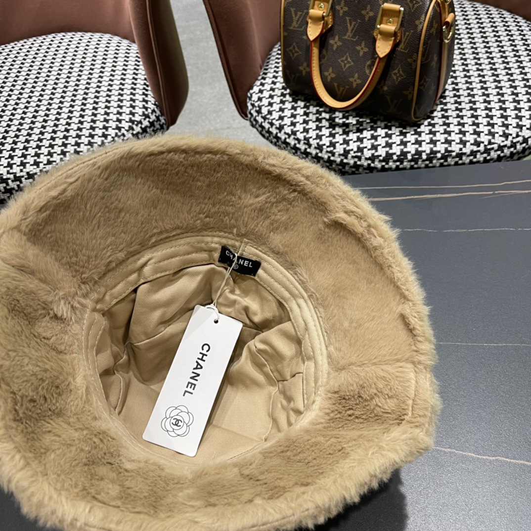 【CHANEL香奈儿】秋冬款小香风毛绒渔夫帽，韩版设计～穿搭必备