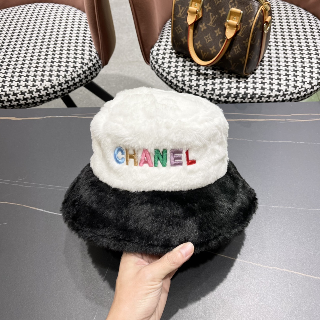 【CHANEL香奈儿】秋冬款小香风毛绒渔夫帽，韩版设计～穿搭必备