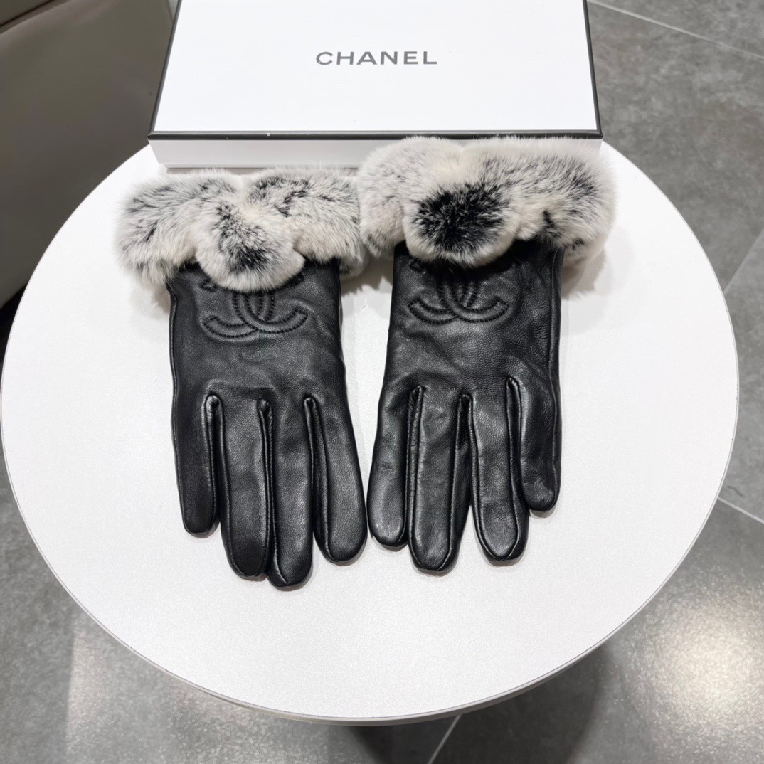 Chanel香奈儿最新款刺绣双C大logo皮质采用进口埃塞皮刺采用顶白级山羊皮懒兔毛手感更软细糯腻亲肤保