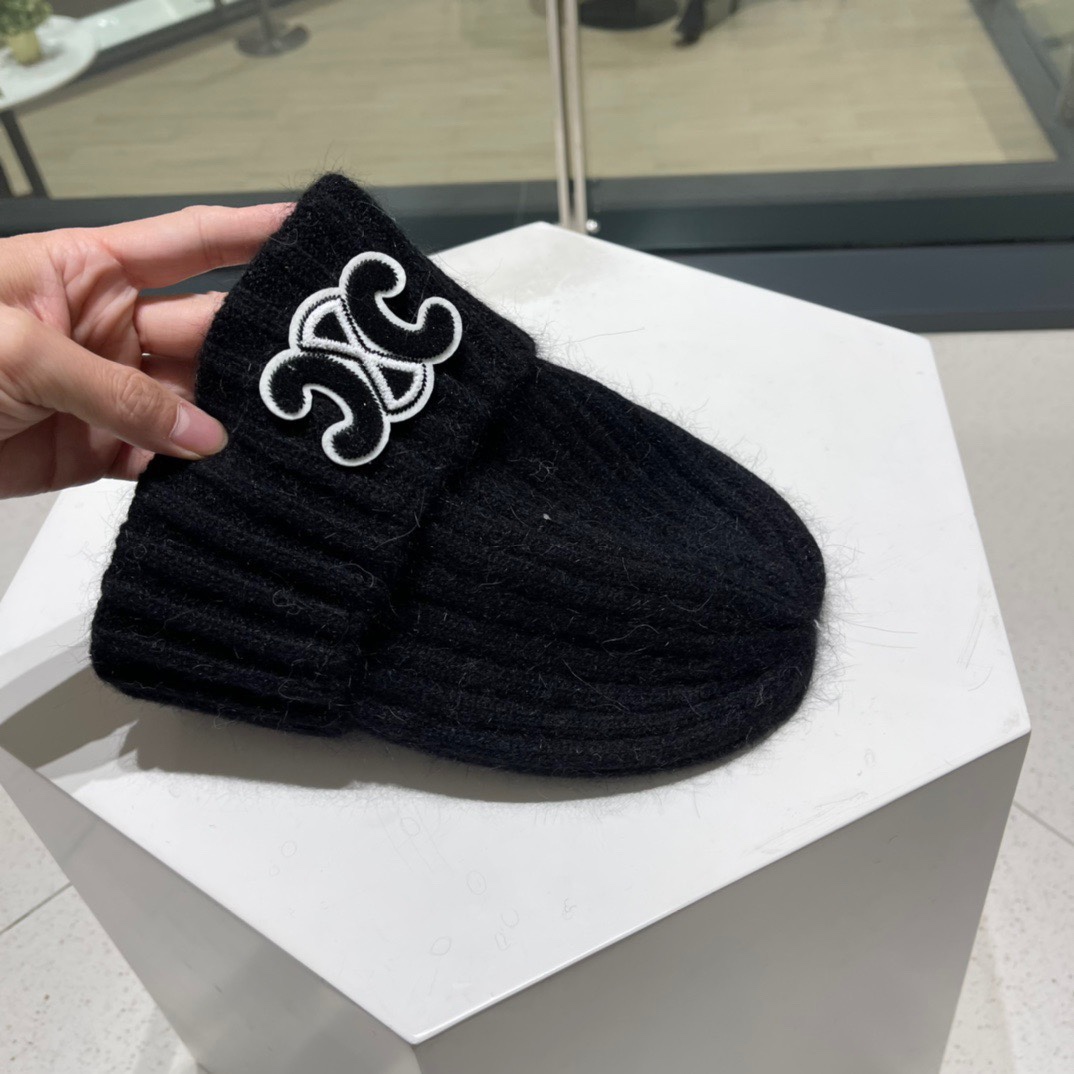 【CELINE赛琳】秋冬新兔毛针织毛线帽，超火爆💖质感一流，出街超好搭配！