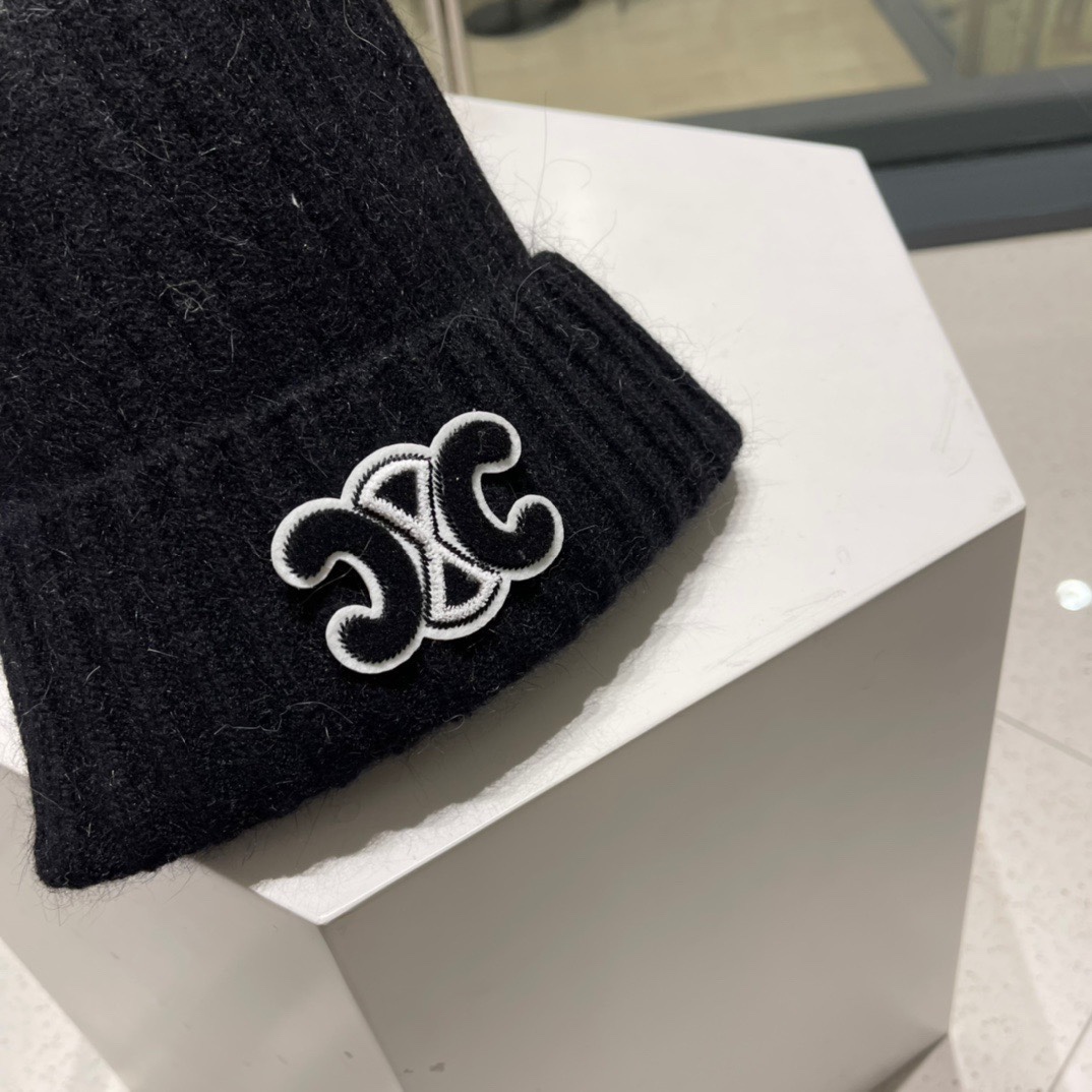 【CELINE赛琳】秋冬新兔毛针织毛线帽，超火爆💖质感一流，出街超好搭配！