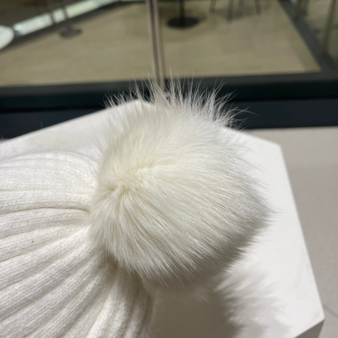 【CHANEL香奈儿】秋冬兔毛新款针织小香风针织毛线帽，走量款～出街超好搭配！