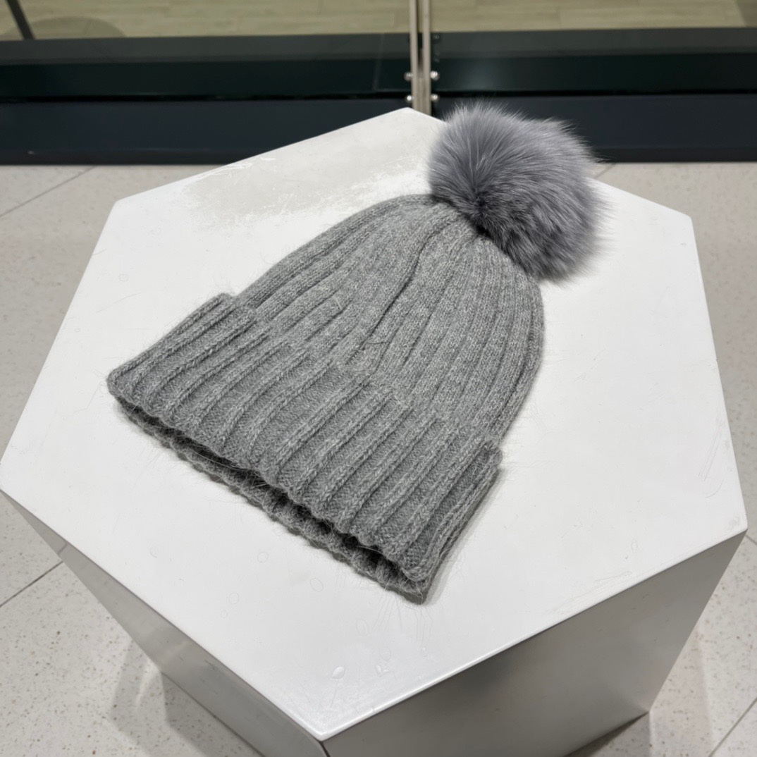 【CHANEL香奈儿】秋冬兔毛新款针织小香风针织毛线帽，走量款～出街超好搭配！