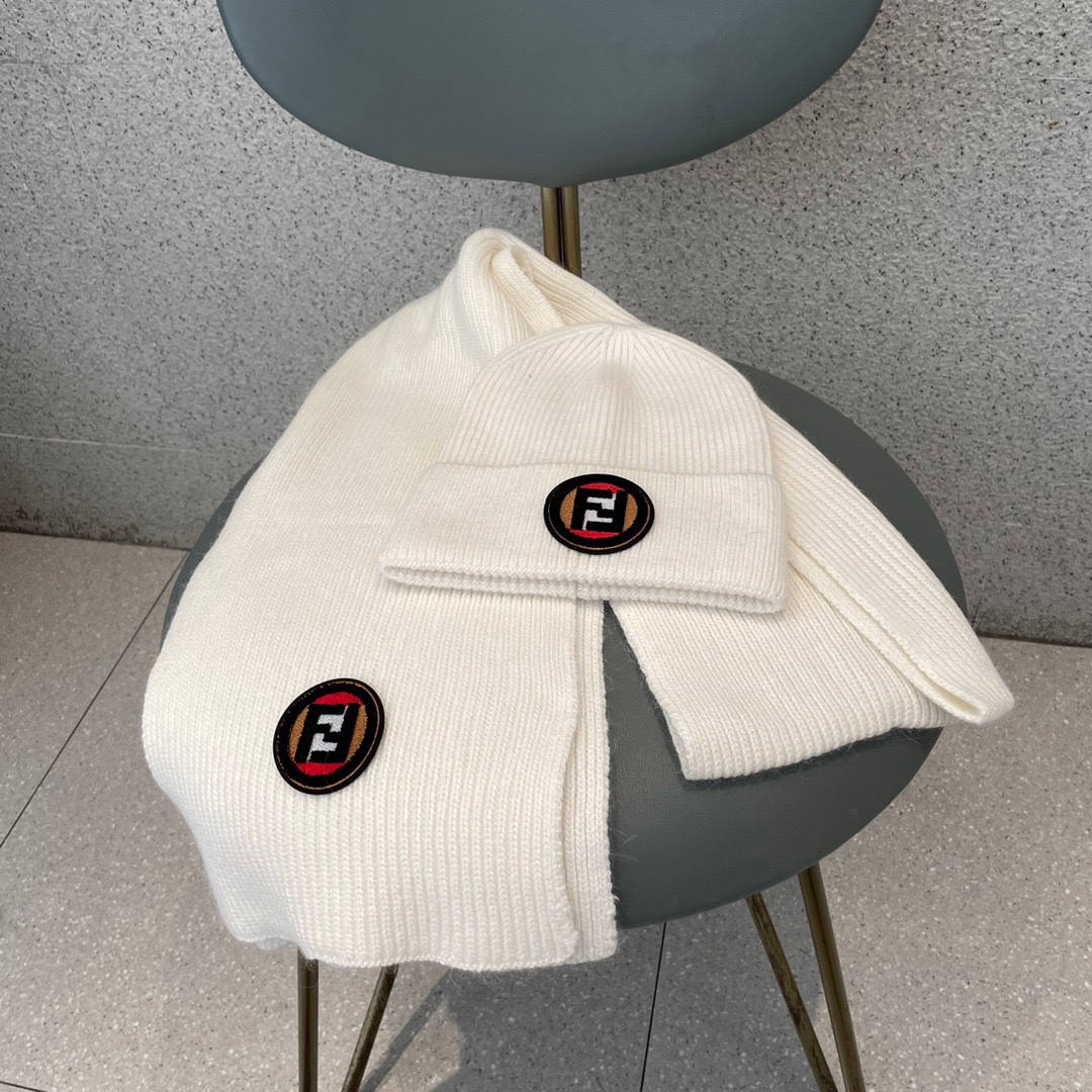 🌹芬迪套装🎁FENDI羊绒针织帽子围巾套装😱新款70%羊绒➕30%羊毛[色]，时尚又保暖[亲亲]芬迪的独