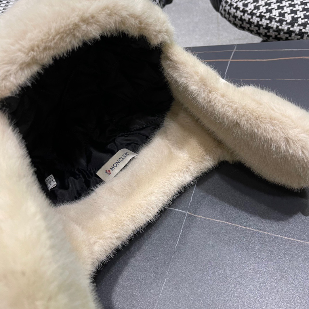 MONCLER拼接麂皮绒毛绒雷锋帽子男女户外滑雪保暖加厚骑车防寒东北帽