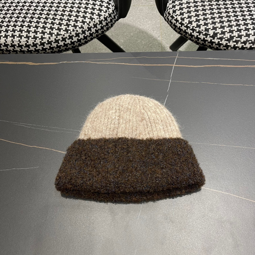 Prada普拉达毛线帽针织帽百搭款保暖又时尚
