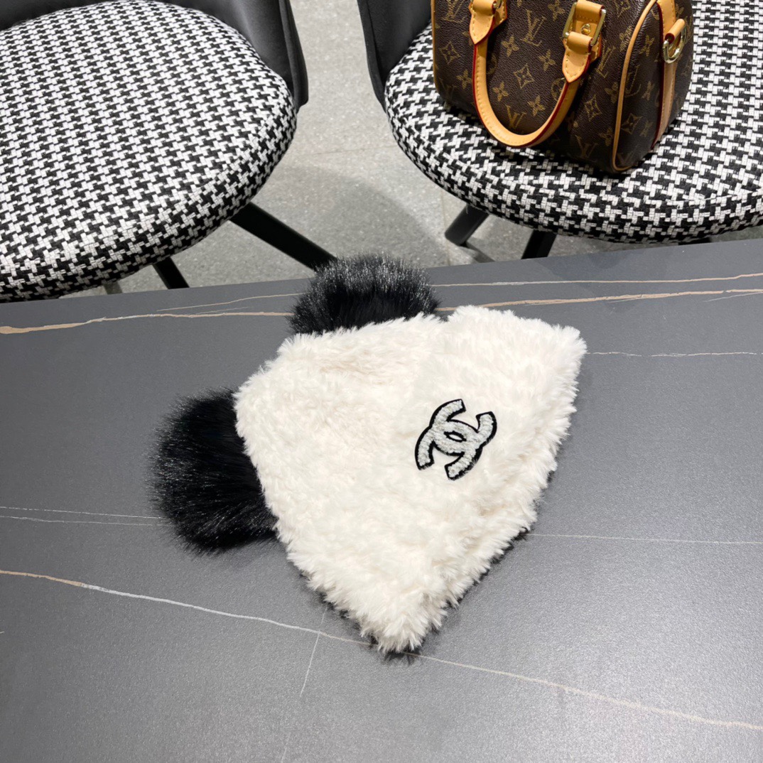 Chanel香奈儿软软的狐狸毛球毛绒绒帽子女秋冬新款保暖护耳套头帽针织帽冷帽潮