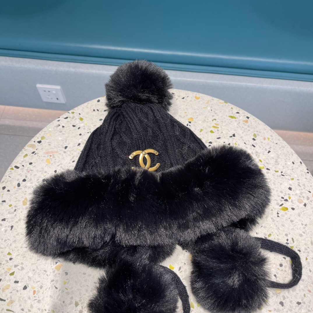 香奈儿Chanel2023新款毛线帽子女士冬季可爱毛球套头帽保暖加绒护耳套头雷锋帽