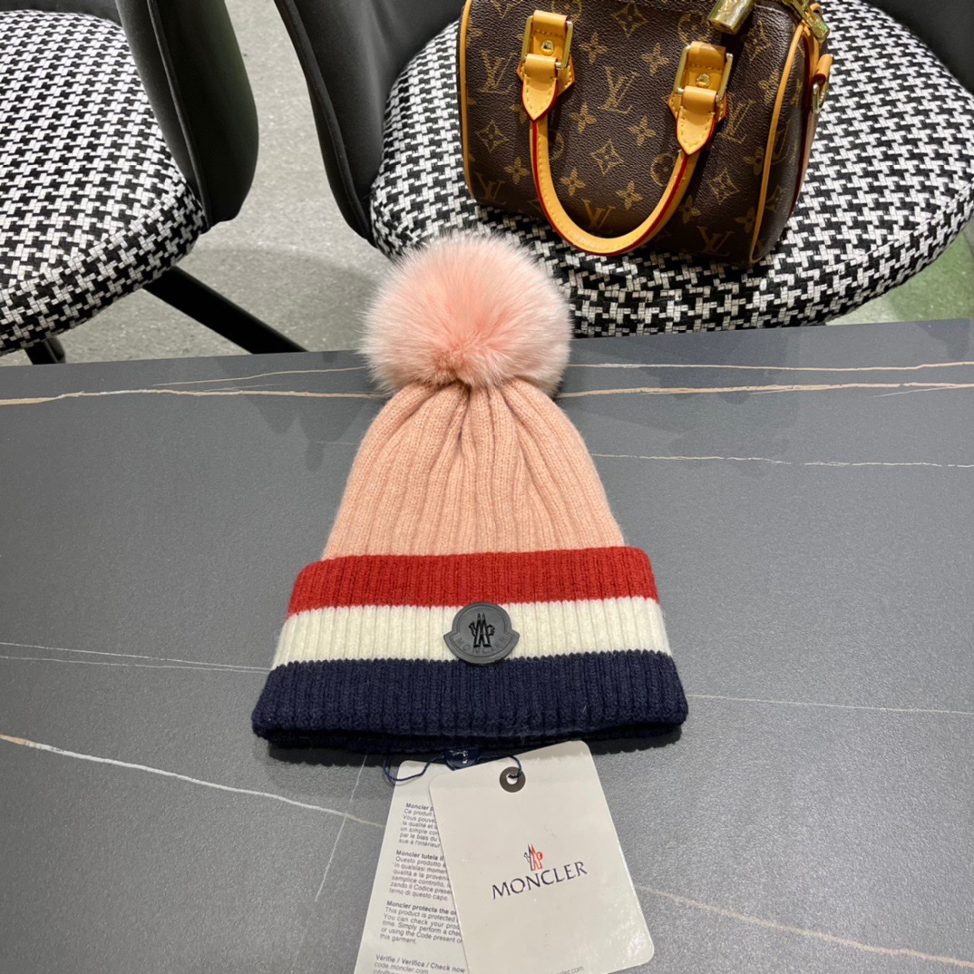NO:190227,Classic wool hat, one of the most beautiful items in autumn and winter, real fox wool balls, the hair is very tight and textured!  Four colors~ Photographed hat Fisherman hat Baseball hat Knit hat, hat, Moncler, espadrilles, hats19860909经典蒙口毛线帽 秋冬颜值超高的单品之一 真狐狸毛球 毛质非常紧致有质感！ 四个颜色哦～拍照很上镜帽子渔夫帽棒球帽针织帽,帽子,Moncler,espadrilles,hats,hat