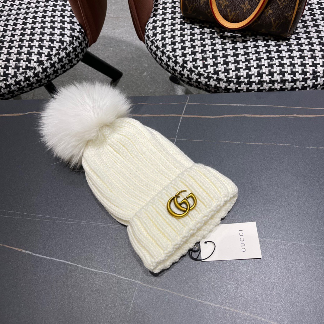GUCCI古奇时尚法式羊毛狐狸毛球毛球帽子女冬季保暖针织帽潮条纹毛线帽